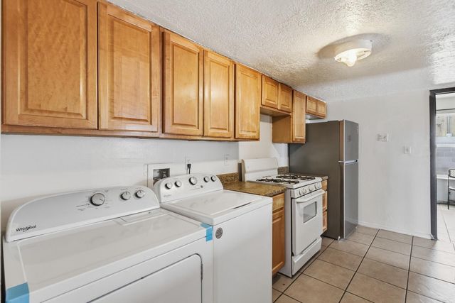 123 Merlida Court SW, Albuquerque, NM 87121