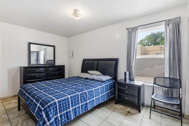 123 Merlida Court SW, Albuquerque, NM 87121