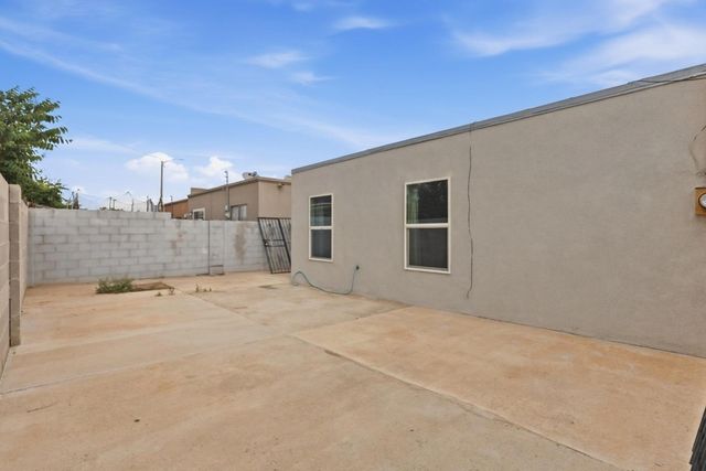 123 Merlida Court SW, Albuquerque, NM 87121