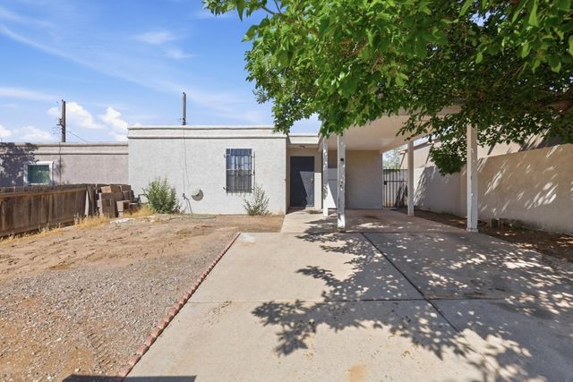 123 Merlida Court SW, Albuquerque, NM 87121