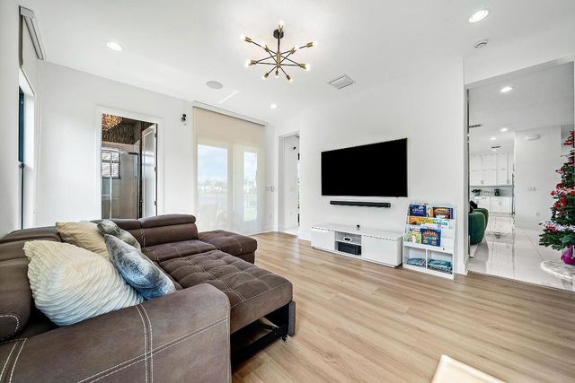 20145 Castle Stuart Avenue, Boca Raton, FL 33434