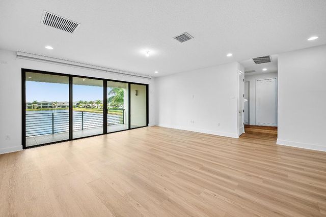 20145 Castle Stuart Avenue, Boca Raton, FL 33434