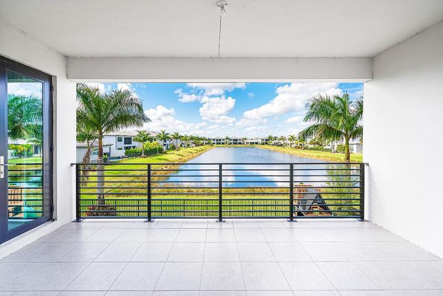 20145 Castle Stuart Avenue, Boca Raton, FL 33434