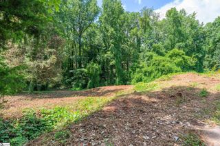15 Meadow Crest Circle, Greenville, SC 29609