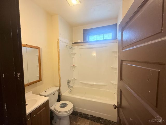 718 Greenwood Avenue, Cincinnati, OH 45229