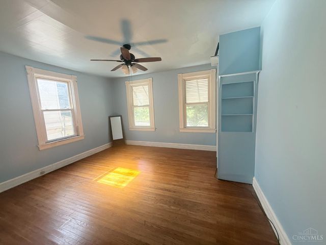 718 Greenwood Avenue, Cincinnati, OH 45229