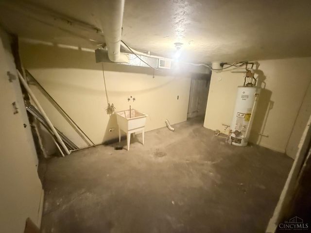 718 Greenwood Avenue, Cincinnati, OH 45229
