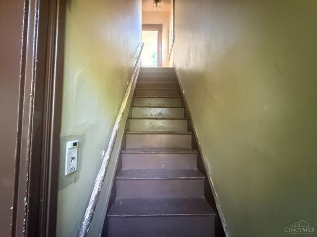 718 Greenwood Avenue, Cincinnati, OH 45229