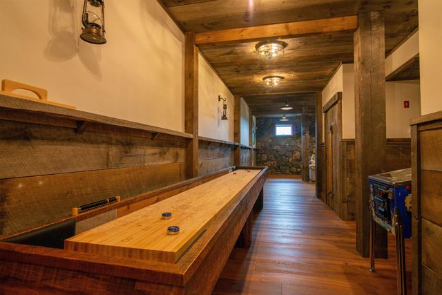 54 Upton Road, Dover, VT 05356