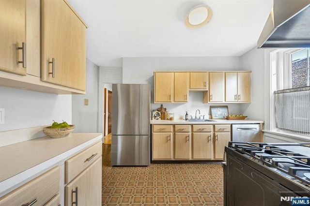 55 Park Avenue 46, Bloomfield, NJ 07003