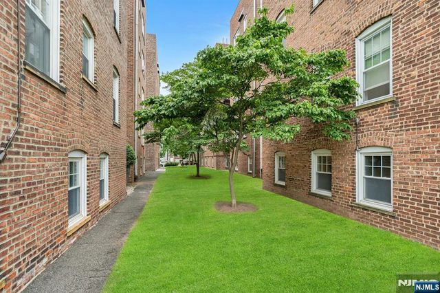 55 Park Avenue 46, Bloomfield, NJ 07003