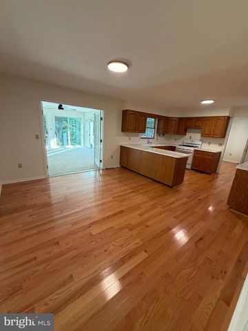 1324 WALNUT SHADE RD, Dover, DE 19901