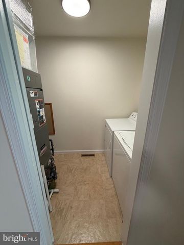 1324 WALNUT SHADE RD, Dover, DE 19901