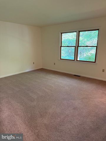 1324 WALNUT SHADE RD, Dover, DE 19901