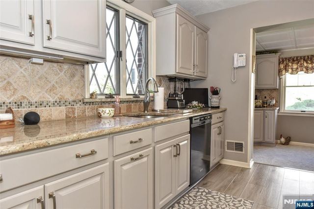159 Overlook Avenue, North Haledon, NJ 07508