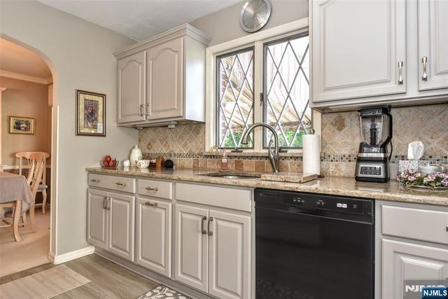 159 Overlook Avenue, North Haledon, NJ 07508