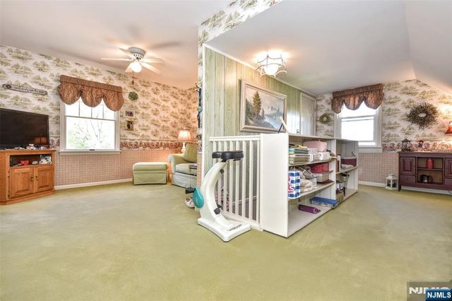 159 Overlook Avenue, North Haledon, NJ 07508