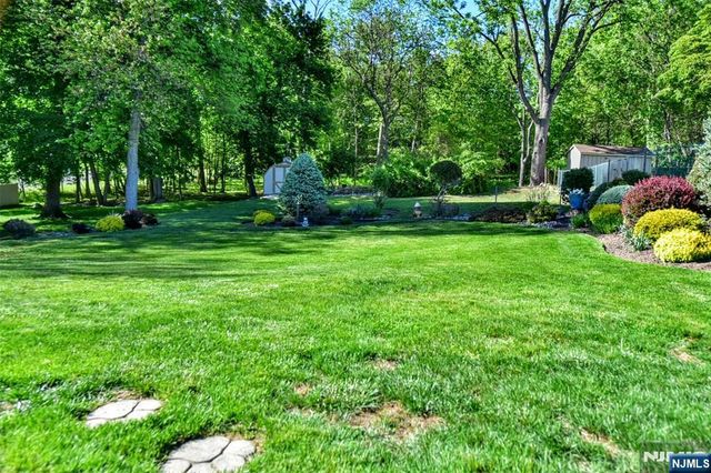 159 Overlook Avenue, North Haledon, NJ 07508