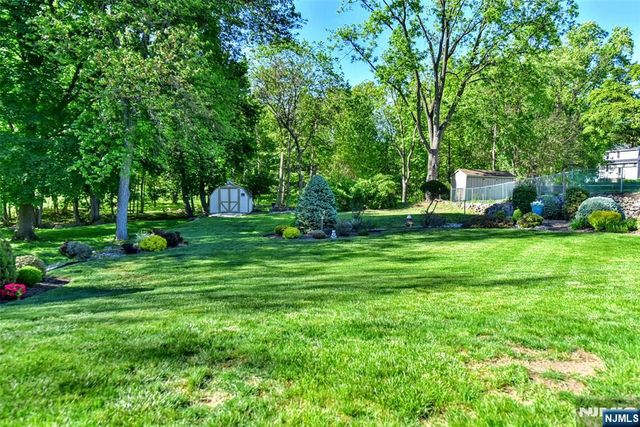 159 Overlook Avenue, North Haledon, NJ 07508