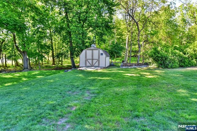 159 Overlook Avenue, North Haledon, NJ 07508