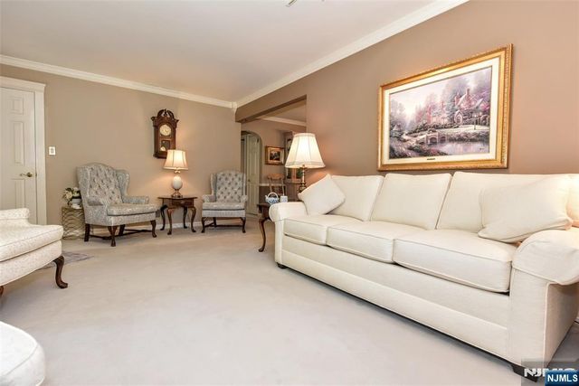 159 Overlook Avenue, North Haledon, NJ 07508