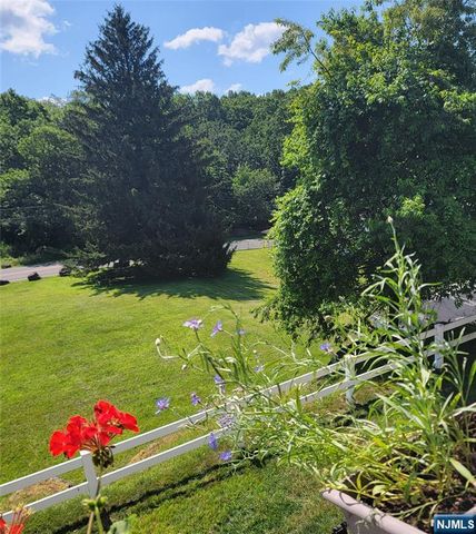 48 Quartz Lane, Paterson, NJ 07501