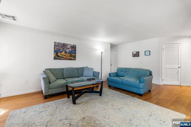 48 Quartz Lane, Paterson, NJ 07501