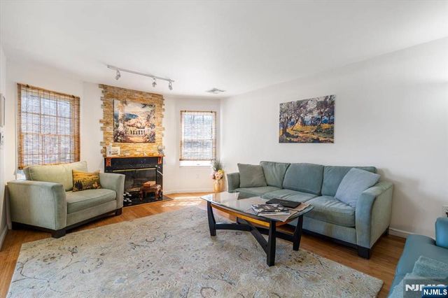 48 Quartz Lane, Paterson, NJ 07501