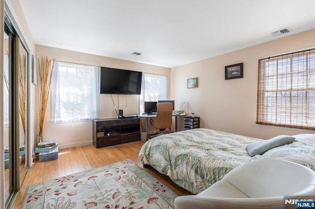 48 Quartz Lane, Paterson, NJ 07501