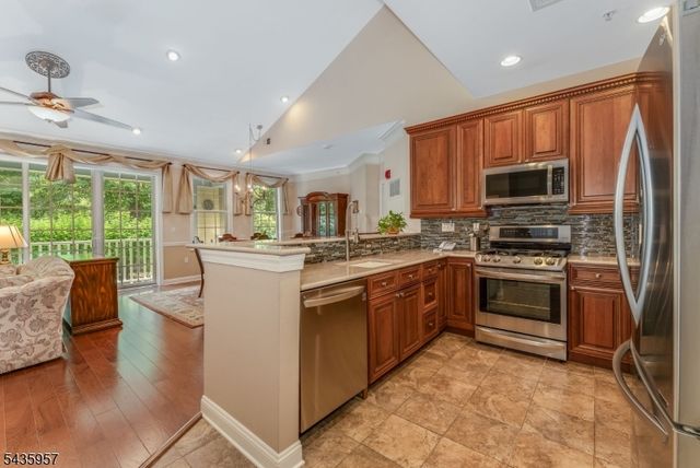 379 Victoria Dr, Bridgewater Twp., NJ 08807