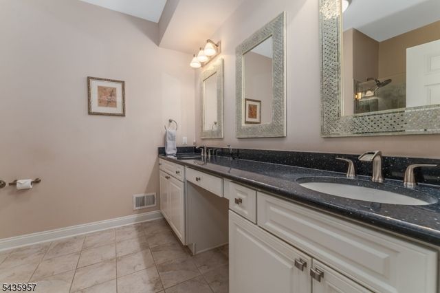 379 Victoria Dr, Bridgewater Twp., NJ 08807