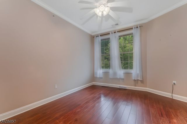 379 Victoria Dr, Bridgewater Twp., NJ 08807