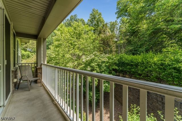 379 Victoria Dr, Bridgewater Twp., NJ 08807