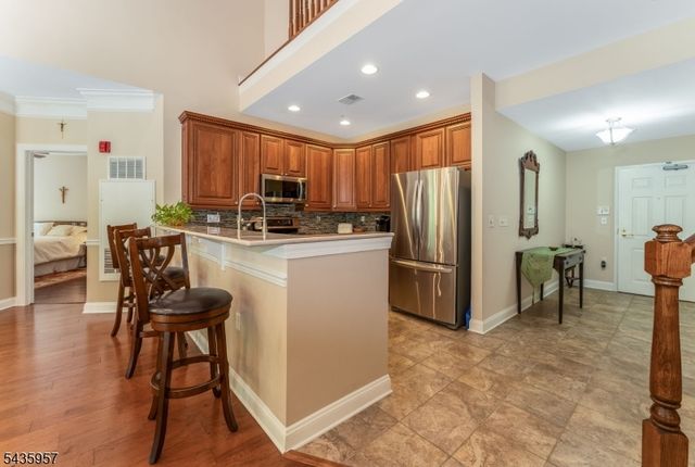 379 Victoria Dr, Bridgewater Twp., NJ 08807