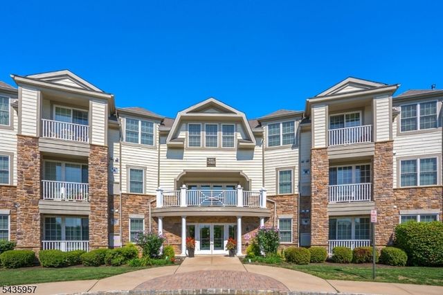 379 Victoria Dr, Bridgewater Twp., NJ 08807