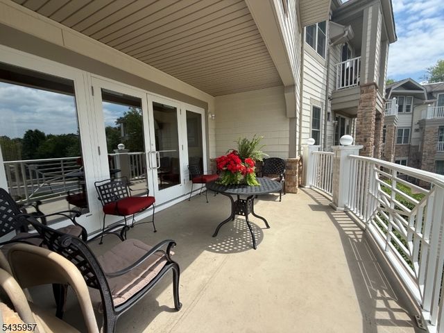 379 Victoria Dr, Bridgewater Twp., NJ 08807
