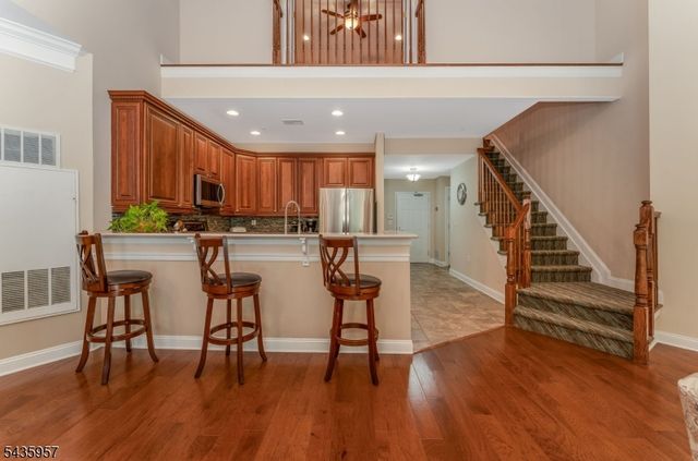 379 Victoria Dr, Bridgewater Twp., NJ 08807
