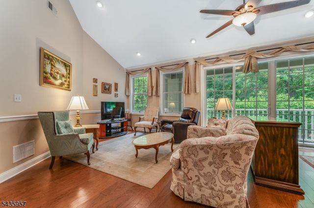 379 Victoria Dr, Bridgewater Twp., NJ 08807