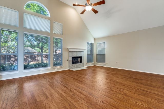 112 Falcon Creek Drive, Mckinney, TX 75072