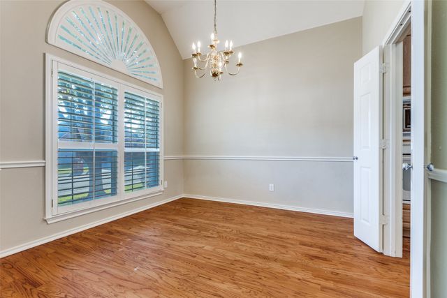 112 Falcon Creek Drive, Mckinney, TX 75072