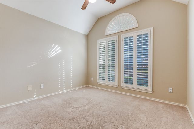 112 Falcon Creek Drive, Mckinney, TX 75072