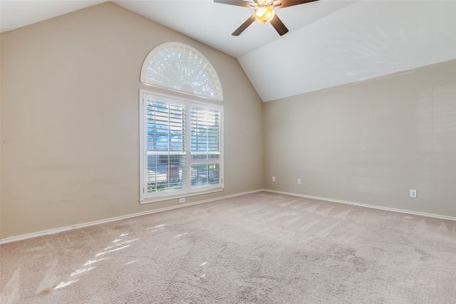 112 Falcon Creek Drive, Mckinney, TX 75072