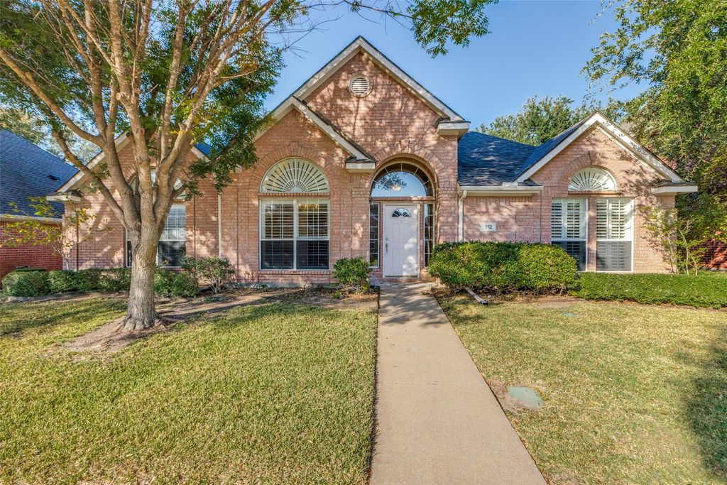 112 Falcon Creek Drive, Mckinney, TX 75072