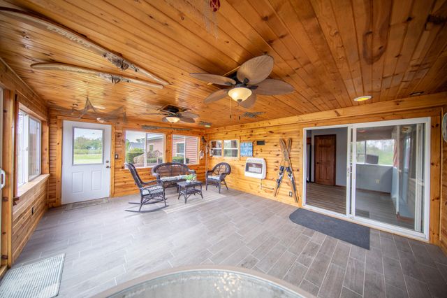 141 W 900 N, Chesterton, IN 46304