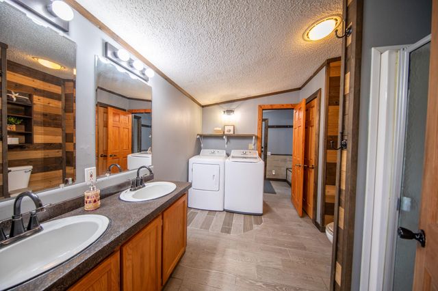 141 W 900 N, Chesterton, IN 46304
