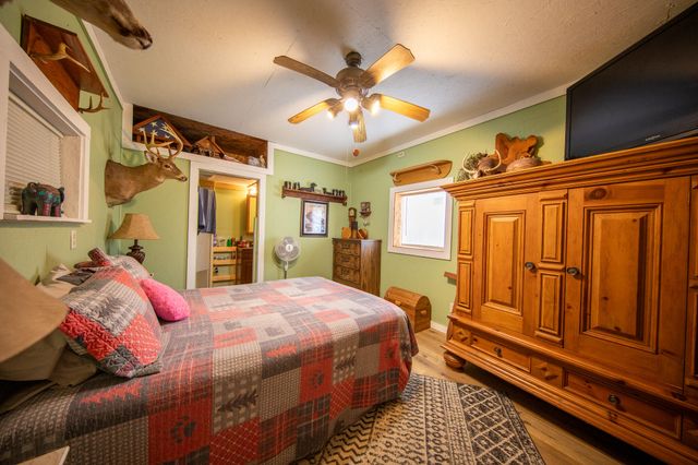 141 W 900 N, Chesterton, IN 46304