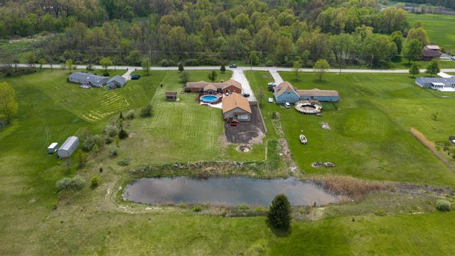 141 W 900 N, Chesterton, IN 46304