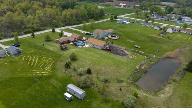 141 W 900 N, Chesterton, IN 46304