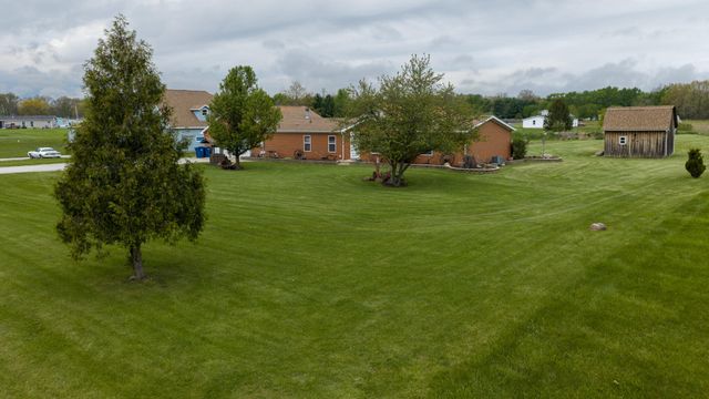 141 W 900 N, Chesterton, IN 46304