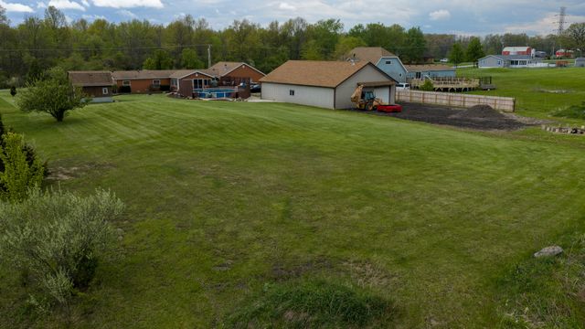 141 W 900 N, Chesterton, IN 46304